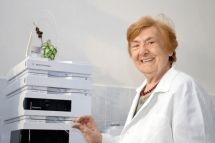 prof_Basarova_7.jpg (šířka 200px)